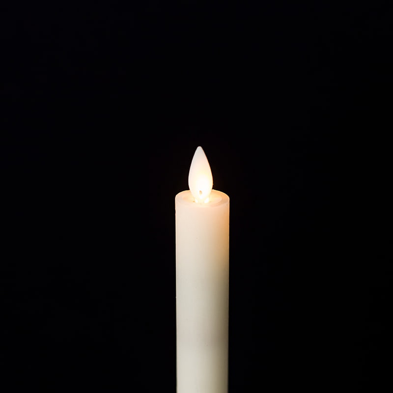 Slonovinové blikající bezplamenné kuželové svíčky